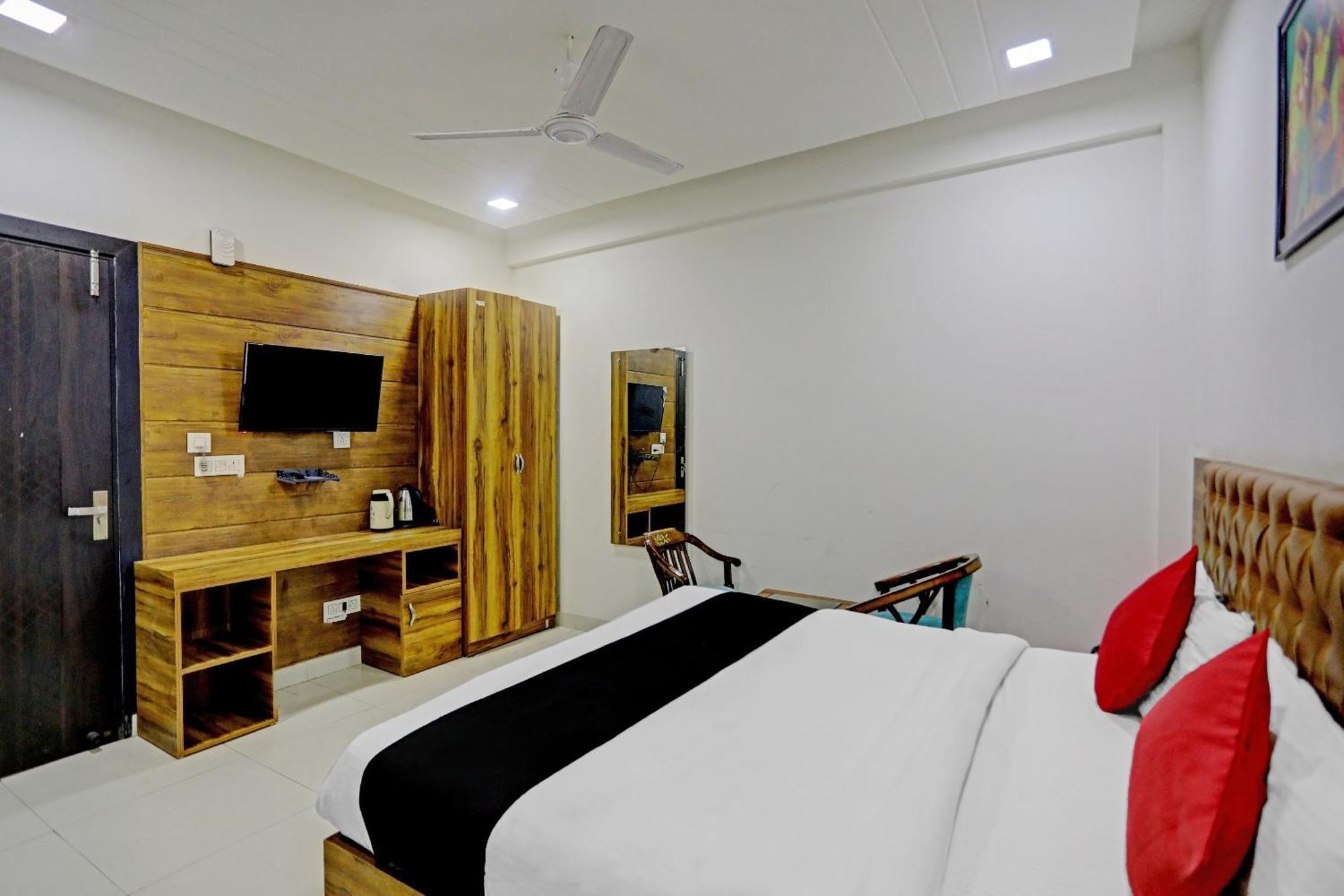 Hotel O Zion New Delhi Bagian luar foto