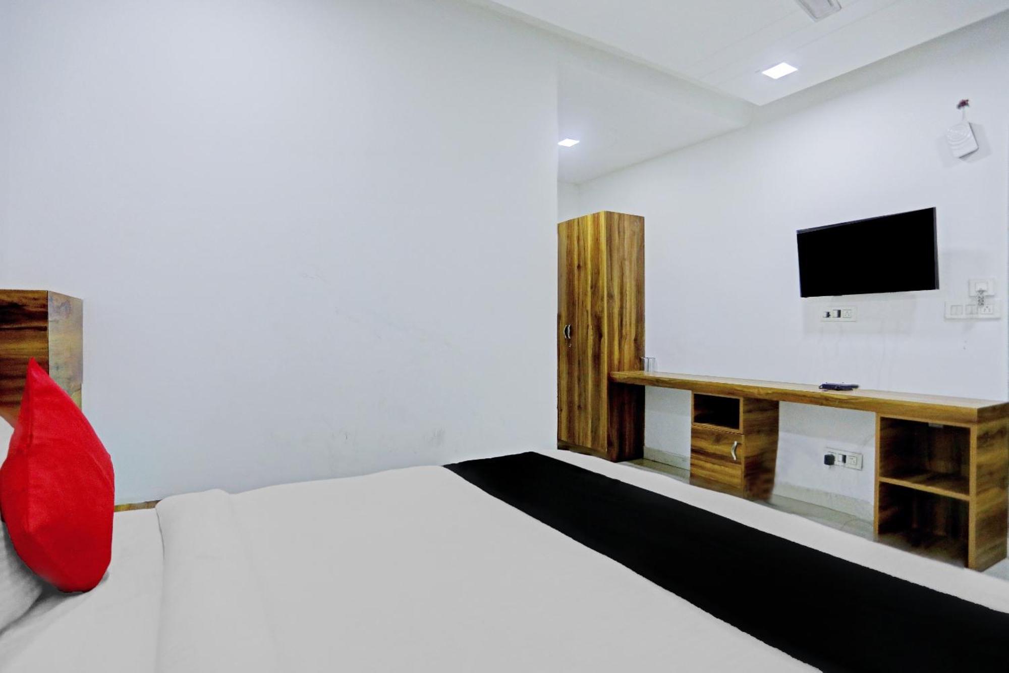 Hotel O Zion New Delhi Bagian luar foto