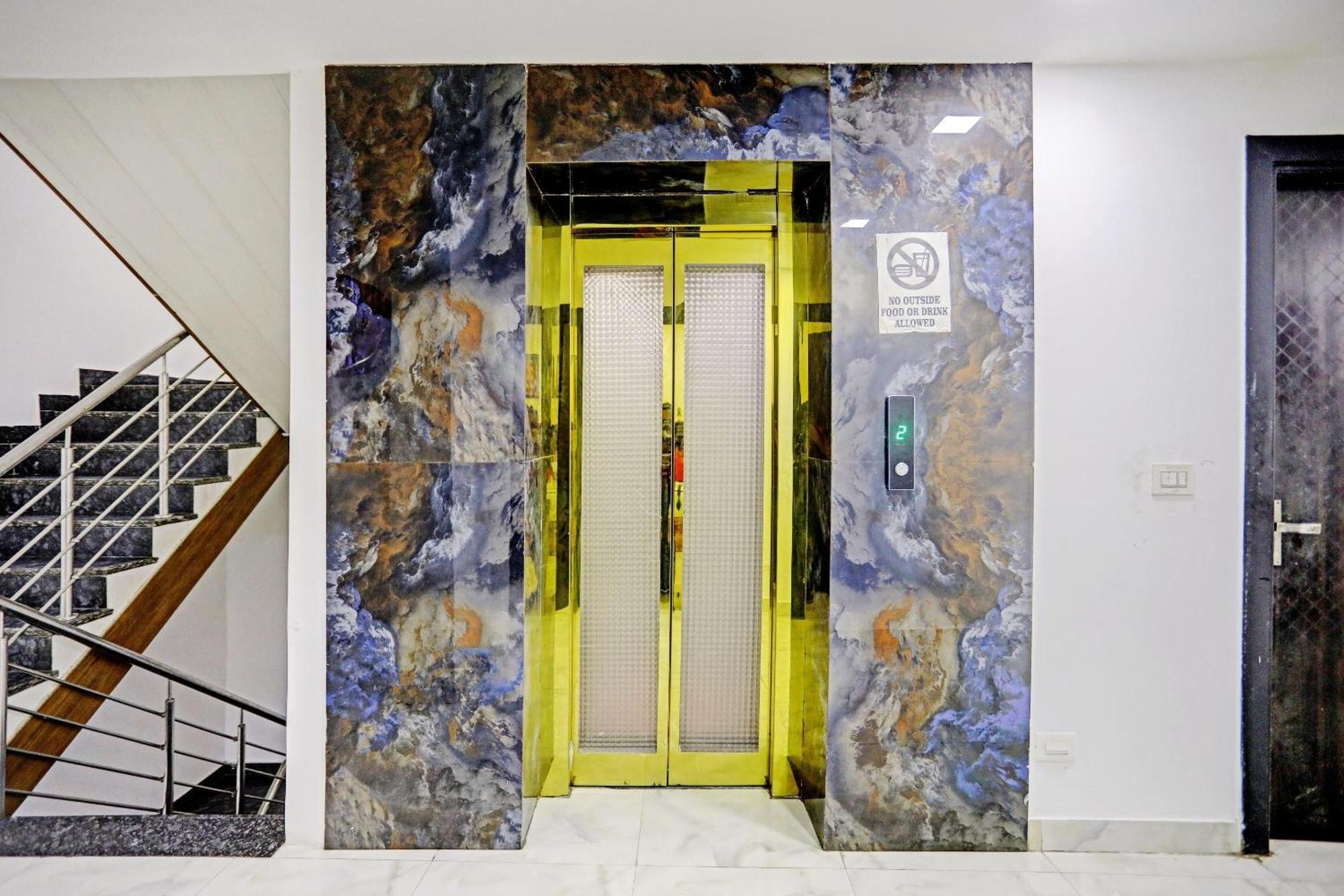 Hotel O Zion New Delhi Bagian luar foto