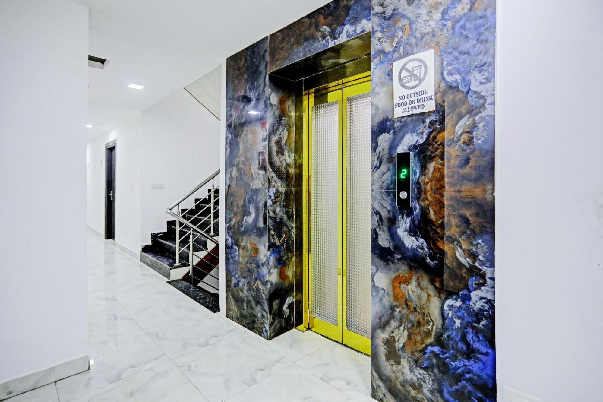 Hotel O Zion New Delhi Bagian luar foto