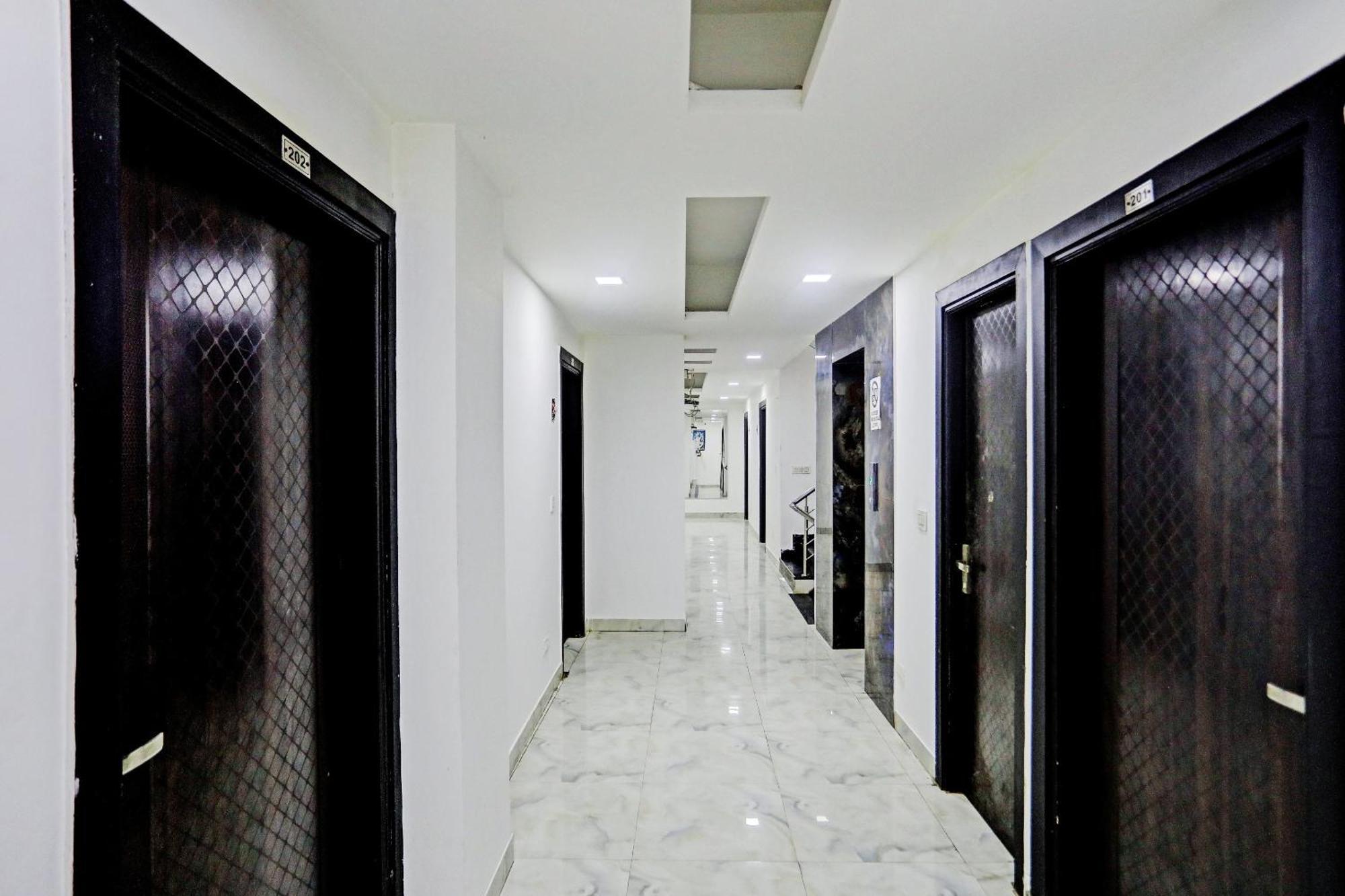 Hotel O Zion New Delhi Bagian luar foto